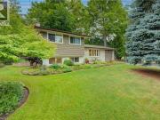 47 Hillcrest Lane, Kitchener, ON, N2K 1S9 house for sale...