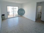 48 N°974 e/ 14 y 15 La Plata