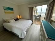 Fantastic apartment in waterfront boutique complex... Fantastic apartment in waterfront boutique complex...