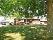 495 Oshawa Boulevard North Oshawa ON L1G 5T6 3 Bedroom...