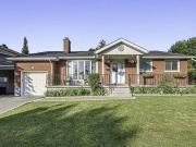 49 Gilbey Drive Ottawa ON K2E 5S4 3 Bedroom Apartment...