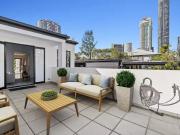 49A Palm Avenue, Surfers Paradise QLD 4217 House For Rent