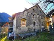 4 1/2 Zimmer Hausteil mit grossem Grundstück Parte della...