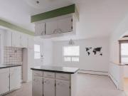 4 1 2 à Limoilou Internet et eau chaude inclus