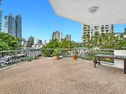 4/2916 Gold Coast Highway
