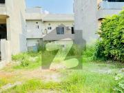 4.4 marla plot available for sale in cda sector d 12