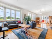 4.5 Zimmer, 136 m², 1. Stock