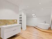 4,5 Zimmer 204 m² 1.750 € Kaltmiete Wohnungen in Neustadt