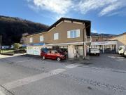 4,5 ZIMMER HAUS MIT GROSSER GARAGE UND PARKPLÄTZEN