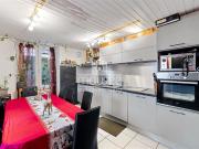 4,5 Zimmer Wohnung, ideal gelegen