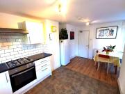 4 / 5Double Bed HMO for Sharers Available NOW