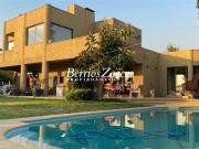 $ 4.990.000 Casa en Arriendo en Las Condes 5 dormitorios...