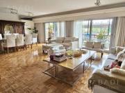 Piso sobre Libertador