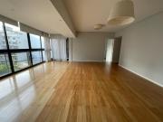 4 ambientes con dependencia y cochera en Palermo EN VENTA!