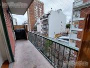 4 ambientes en alquiler. 5º piso al frente con balcón....