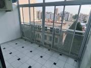 4 ambientes en venta. Frente c/Balcón. Apto profesional....