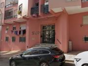 4 assoalhadas com varanda.