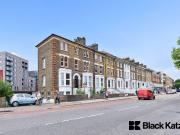 4 bed 1st Floor Flat to rent in Battersea Wandsworth,...