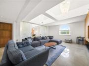 4 bed 1st Floor Flat to rent in Camden Town Camden, NW1,...