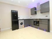 4 bed 1st Floor Flat to rent in Leeds West Yorkshire,...