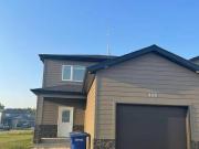 4 bed 25 bath duplex for rent in Kleefeld