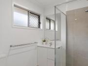 4 BED, 2 BATH family home in Logan Reserve