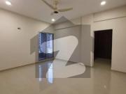 4 bed dd flat available on rent in maintained building...