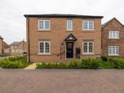 4 bed Detached House To Let