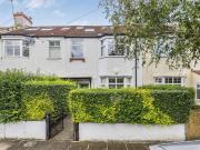 4 bed detached house to rent in Shalstone Road, East...