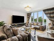 4 bed flat for sale