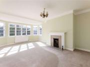4 bed flat for sale
