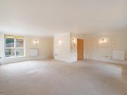 4 bed flat for sale