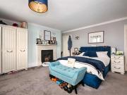 4 bed flat for sale
