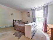 4 bed flat for sale
