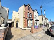4 bed flat for sale