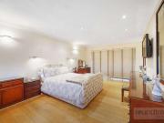 4 bed flat for sale