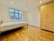 4 Bed Flat, Hanger Lane, W5