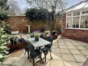 5 bed house for sale