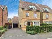 4 bed house for sale