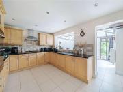 4 bed house for sale