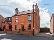 4 bed house for sale