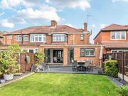 4 bed house for sale