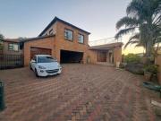 4 bed house in upmarket security estate