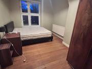 4 Bed Maisonette, Lostock House, SW8