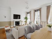 4 bed Mid Terraced House to rent in London Camden, W1T,...