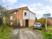 4 bed Mid Terraced House to rent in Hampshire, SO22,...