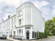 4 bed Mid Terraced House to rent in Kensington And...