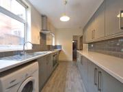 4 bed Mid Terraced House to rent in Leicester...