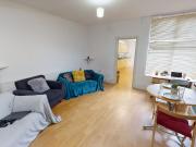 4 bed Mid Terraced House to rent in Lincoln...