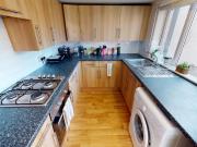 5 bed Mid Terraced House to rent in Lincoln...